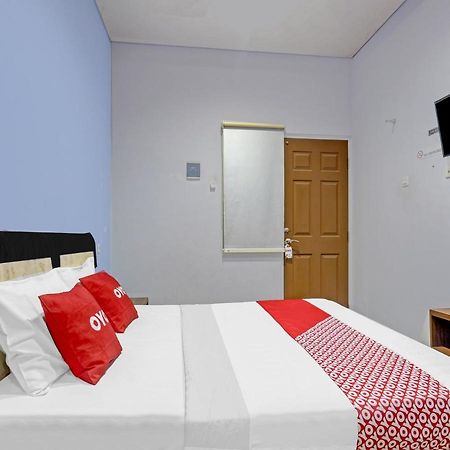 Oyo 90553 Arteri Guest House 三宝垄 外观 照片