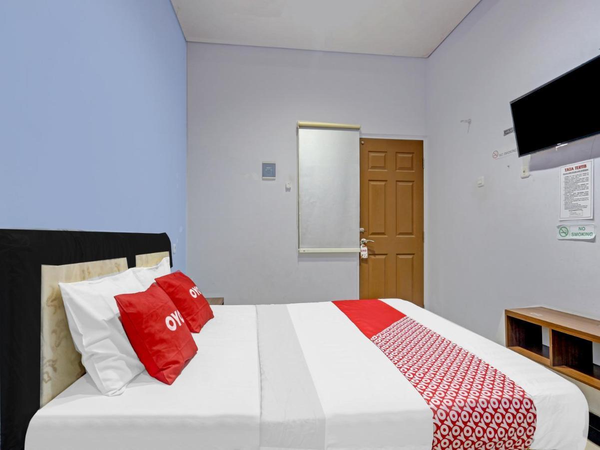 Oyo 90553 Arteri Guest House 三宝垄 外观 照片