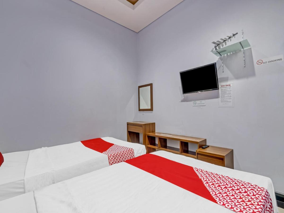 Oyo 90553 Arteri Guest House 三宝垄 外观 照片
