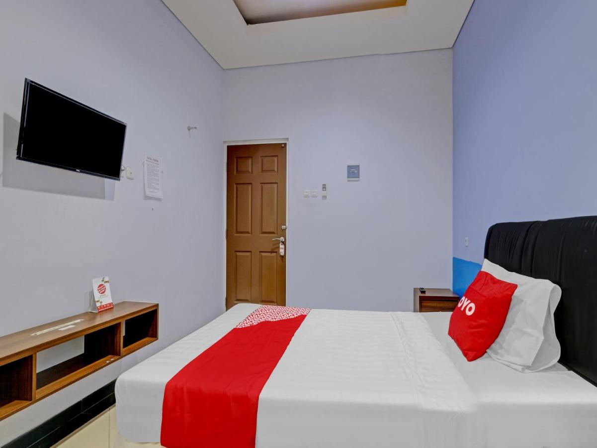 Oyo 90553 Arteri Guest House 三宝垄 外观 照片