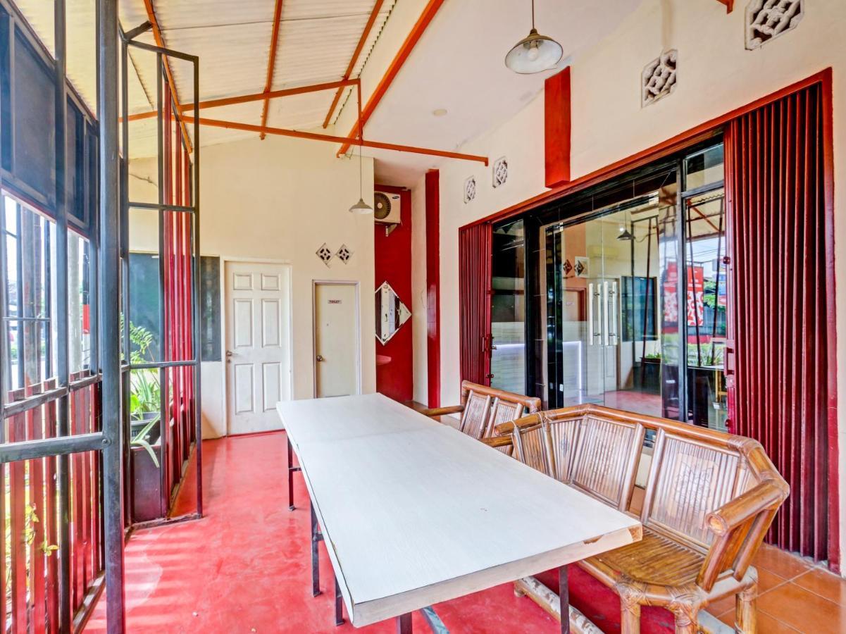 Oyo 90553 Arteri Guest House 三宝垄 外观 照片