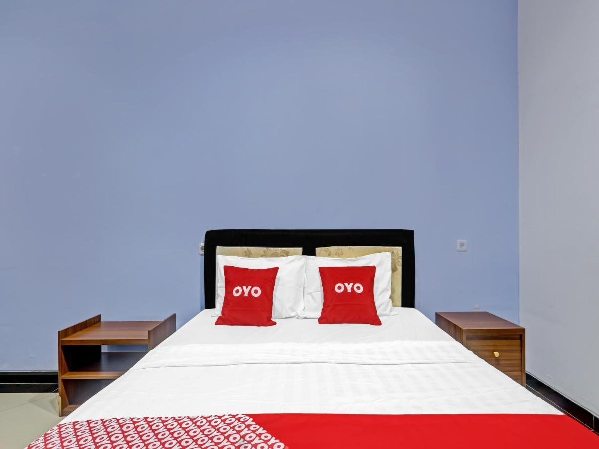 Oyo 90553 Arteri Guest House 三宝垄 外观 照片