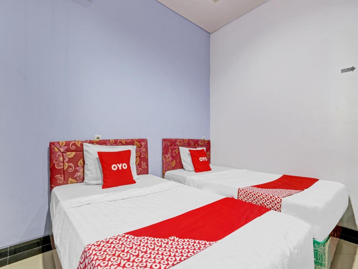 Oyo 90553 Arteri Guest House 三宝垄 外观 照片