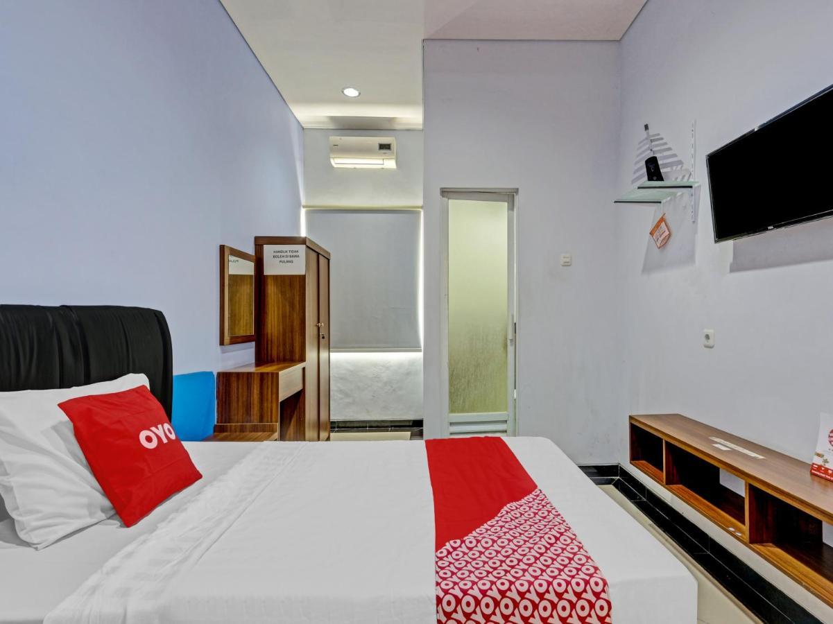 Oyo 90553 Arteri Guest House 三宝垄 外观 照片