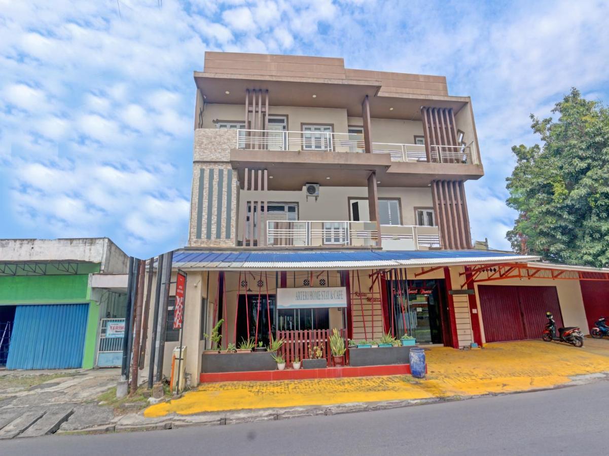 Oyo 90553 Arteri Guest House 三宝垄 外观 照片