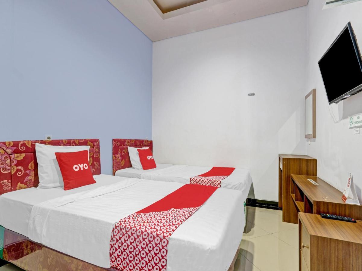 Oyo 90553 Arteri Guest House 三宝垄 外观 照片