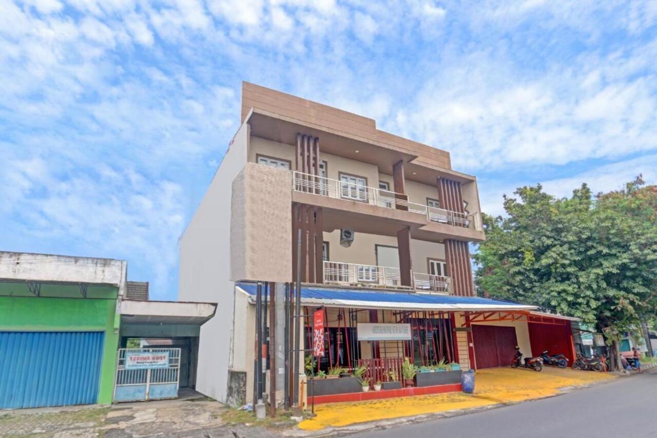 Oyo 90553 Arteri Guest House 三宝垄 外观 照片